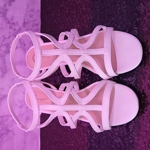 White Shoes Women's Size 7 Open Toe Sandals